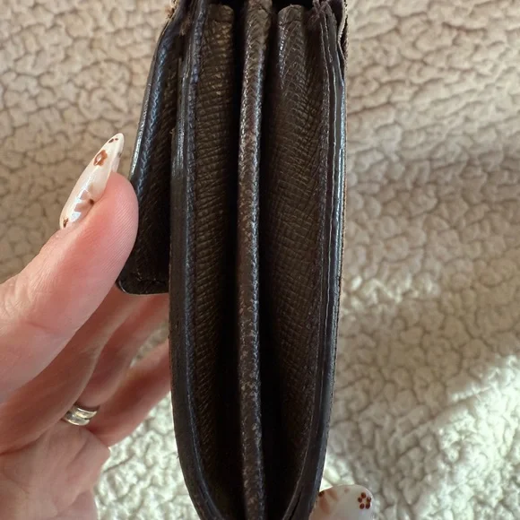 Louis Vuitton Black and Brown Checkered Wallet - Picture 3 of 11